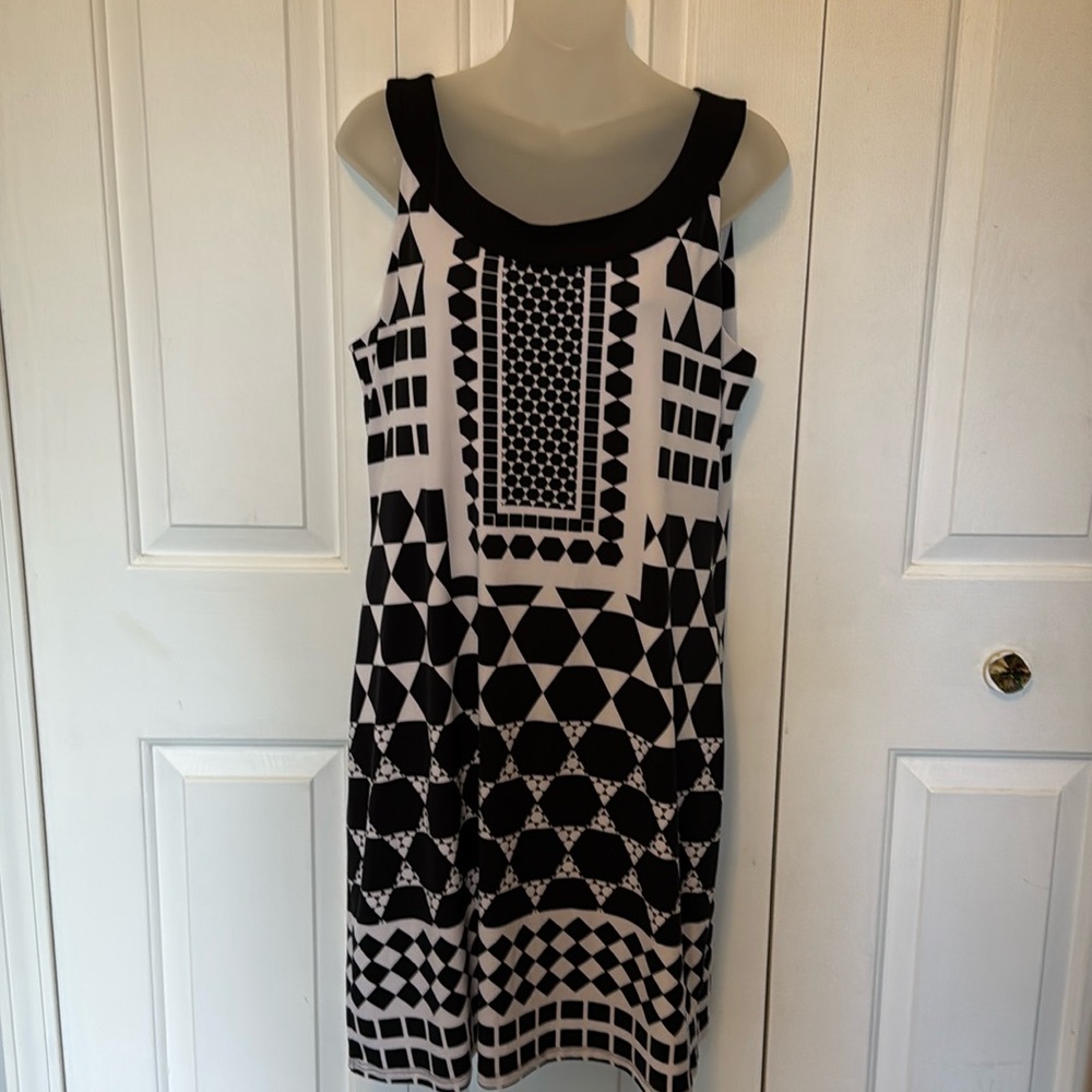 TRIBAL Sz Large printed sleeveless dress GUC B1015